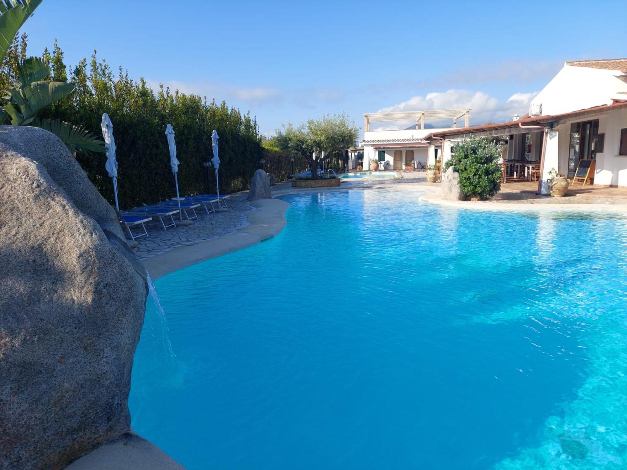 Sisula Country Hotel & Spa Orosei Exterior photo